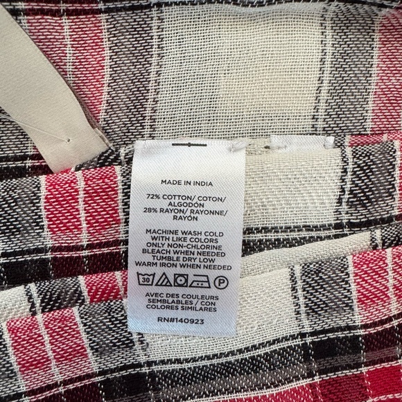 LOFT Super Soft Red and White Plaid Scarf New With Tags - Picture 3 of 3